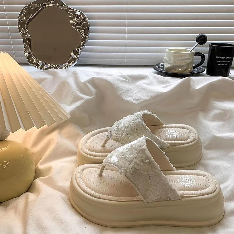 Beautiful Fairy Style Slippers Female Summer Wear 2025 New Thick Bottom Heightened Non-slip Skirt Beach Cool Slippers