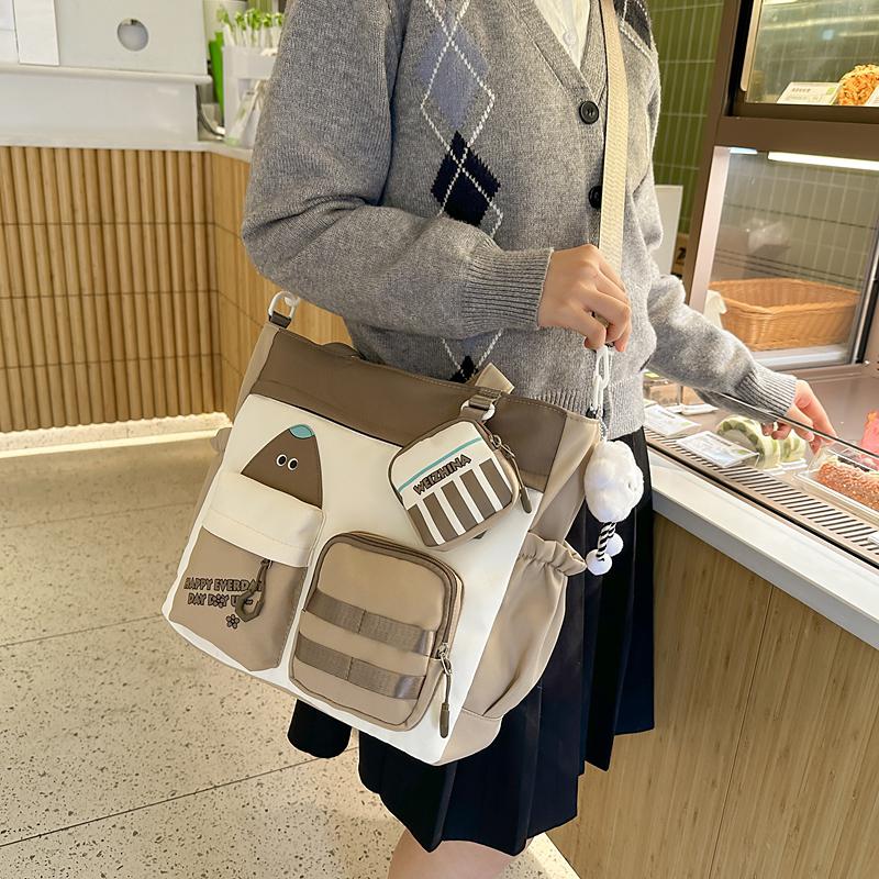 Kontrastfarbene Umhängetasche mit großer Kapazität, Mädchen-Schulter-Tragetasche, Studentische Unterrichtstasche mit Münzfach