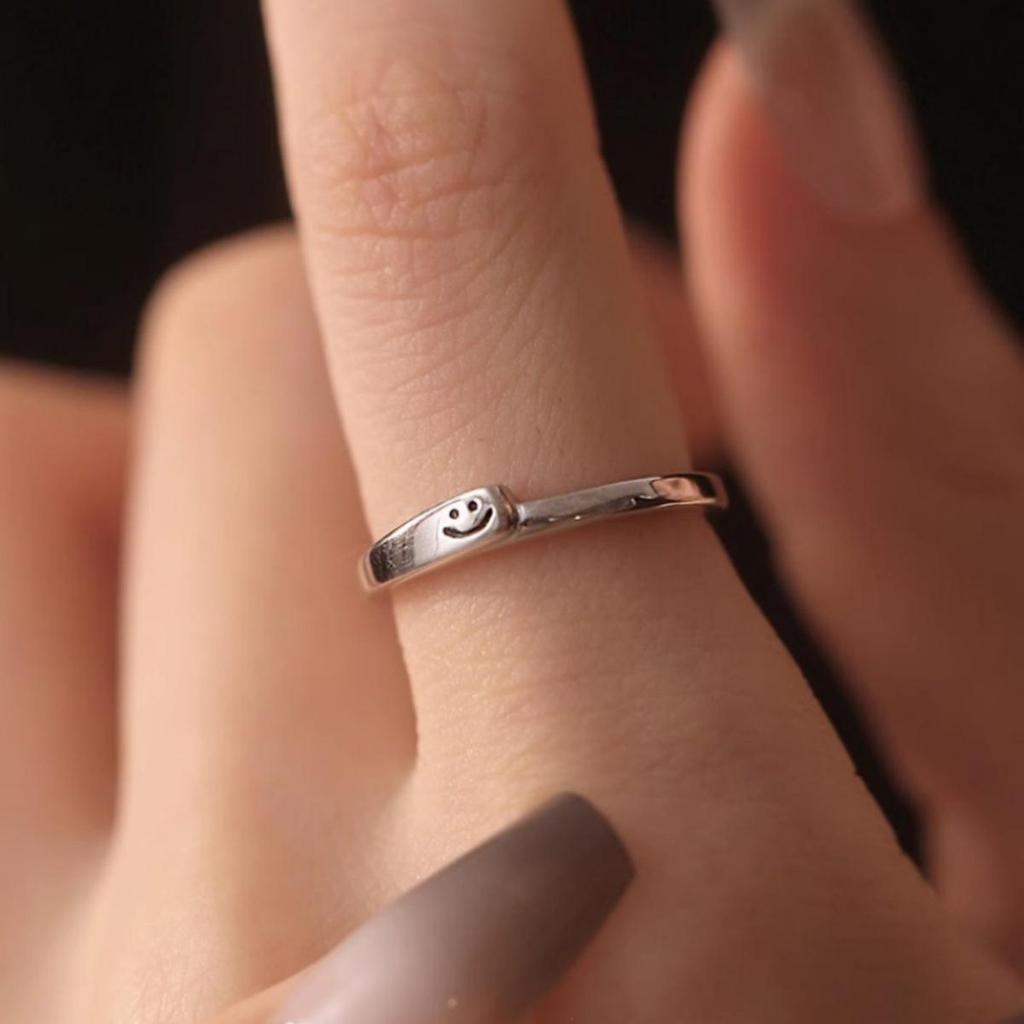 Xiaohongshu S925 Sterling Silver Women's Luxury Ring - Niche Design, Non-Fade Index Finger Fashion.