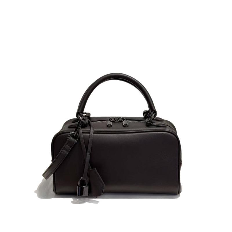 Bowling Bag Women's Lambskin Portable Oblique Span Bag Stylish and Simple Lock Design High Quality Commuter Bag