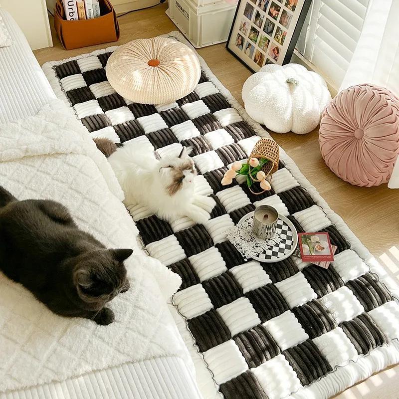 

Garden Protective Couch Cover Sofa Cover Thicken Plush Dog Bed Mat Warm Pet Cat Scratchable Blanket Anti-slip Washable Cushion (black,45x45cm 1pcs) чорний