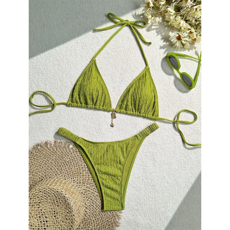 Bikini a Triangolo Rosa Testurizzato con Perizoma con Dettaglio Charm Costume da Bagno Due Pezzi