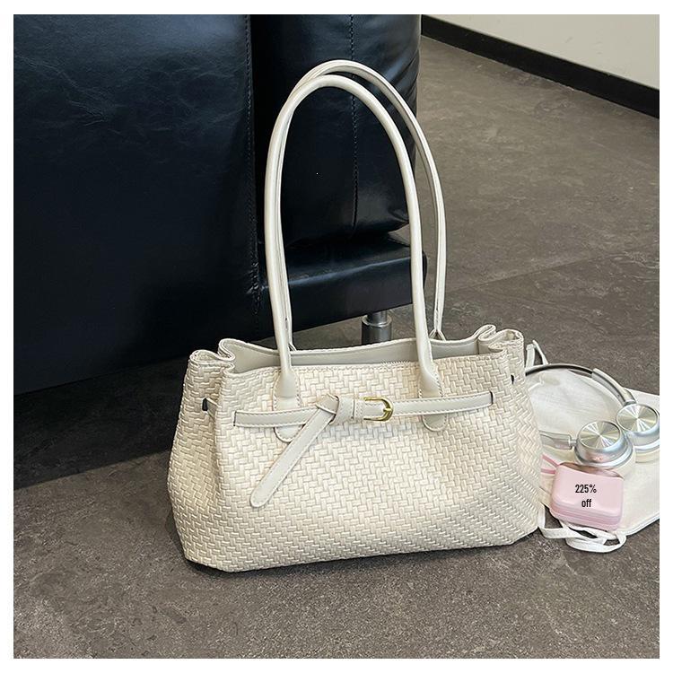 Korean Style High-End Woven Tote Bag: Trendy, Versatile, Large Capacity Shoulder Bag for Women 2026