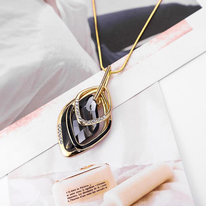 

Модное женское длинное ожерелье золотой