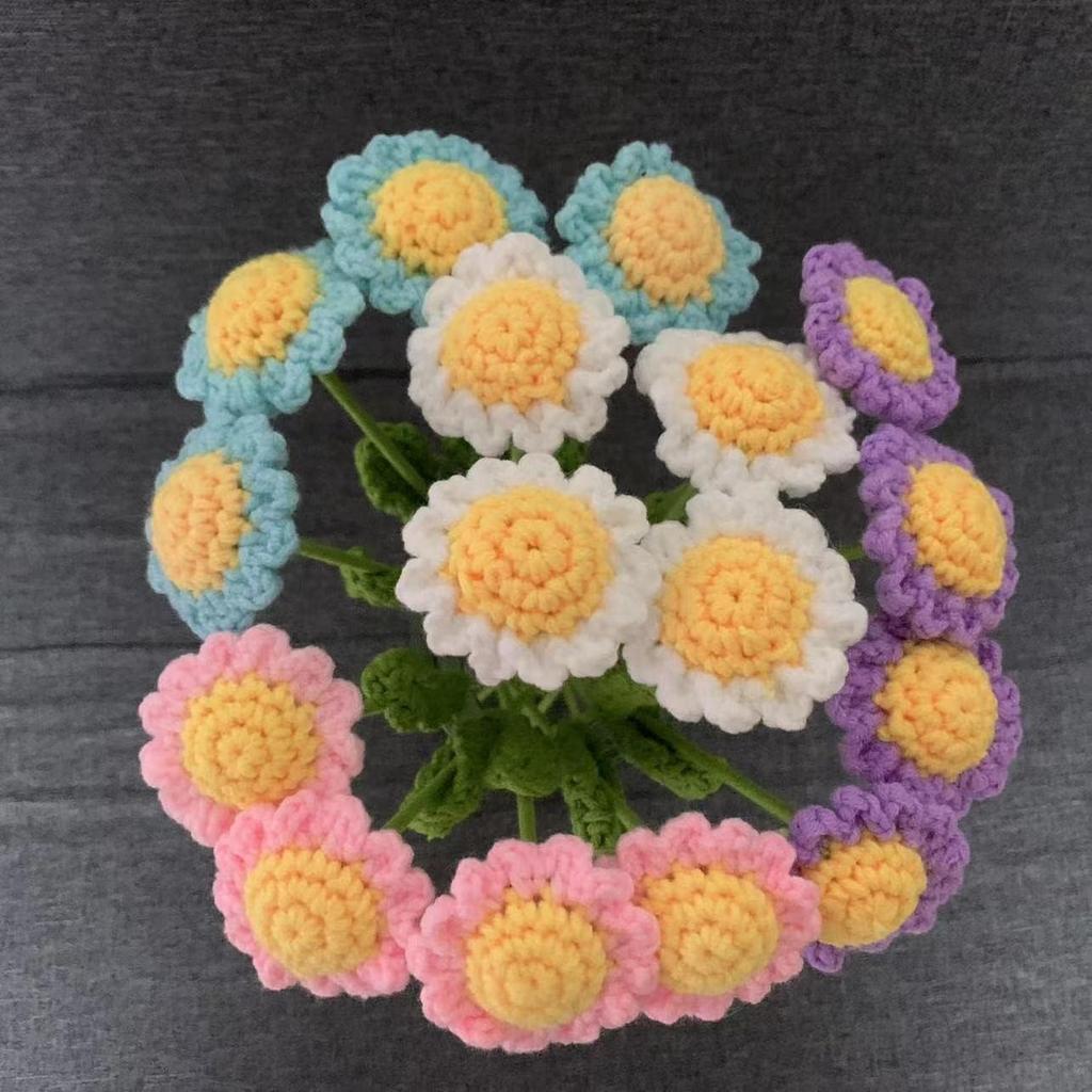 10 Pcs Crochet Flowers, Hand Woven Simulation Daisy Bouquet Knitted Daisy Flowers Chamomile Decor Flower for Home Office Festival Party.