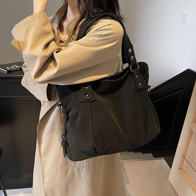 Large Capacity Bag 2025 Trendy New Bag Women's Bag Fashion Versatile Messenger Bag Casual Shoulder Tote Handbag