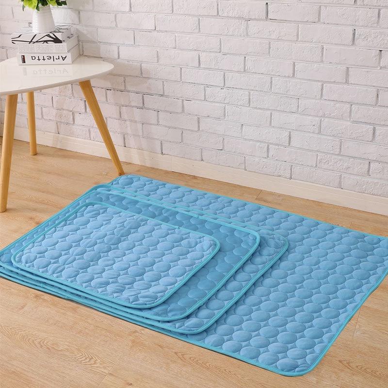 Luxurious And Soft Dog Cooling Mat Non-toxic Pet Cushion For Summer Comfort