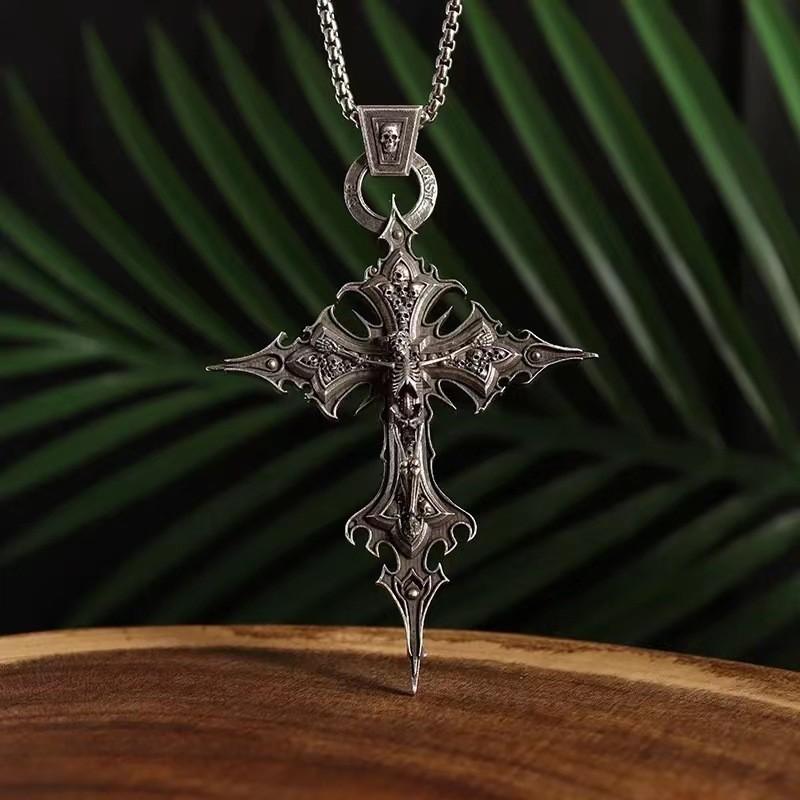 Gothic Skull Elegant Cross Pendant Necklace With Exquisite Pearl Chain Perfect For Individuals Fashionforward