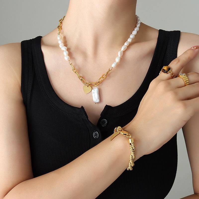 French Non-Fading Banquet Party Light Luxury Personalized Style Freshwater Pearl Heart-Shaped Pendant Necklace Plated With 18K Real Gold