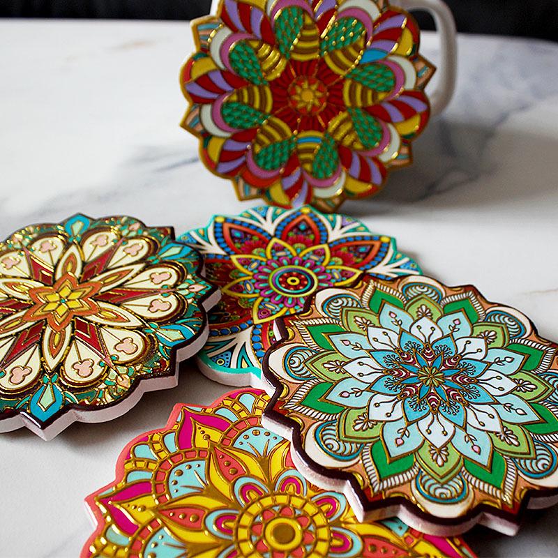 Keramische onderzetter met mandala-bloemmotief - Warmte-isolerende en antislip decoratieve mat voor koffie- en eettafels