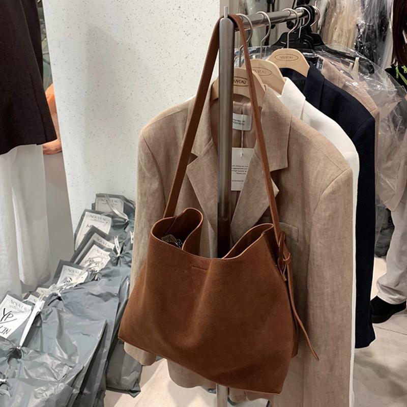 Yogodlns Nová semišová taška přes rameno pro ženy Shopper Velkokapacitní kabelka Módní ležérní Všestranná crossbody taška pro ženy
