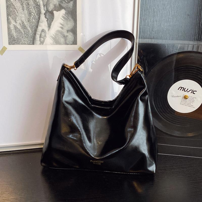 

Business Solid Color Retro Large Capacity Bag Women s Simple and Fashiable Crossbody Bag Single Shoulder Tote Bag чёрный