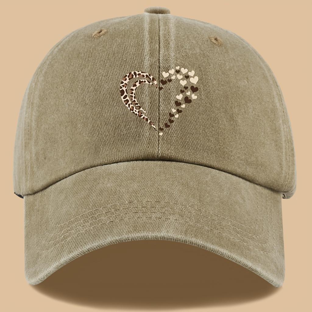 Leopard print heart print retro casual baseball cap suitable for parties, couples, and holidays as a gift for those around you!