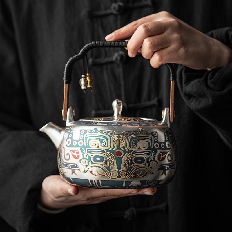 Man Ting Hua Collection: Handcrafted Gilt Silver Teapots