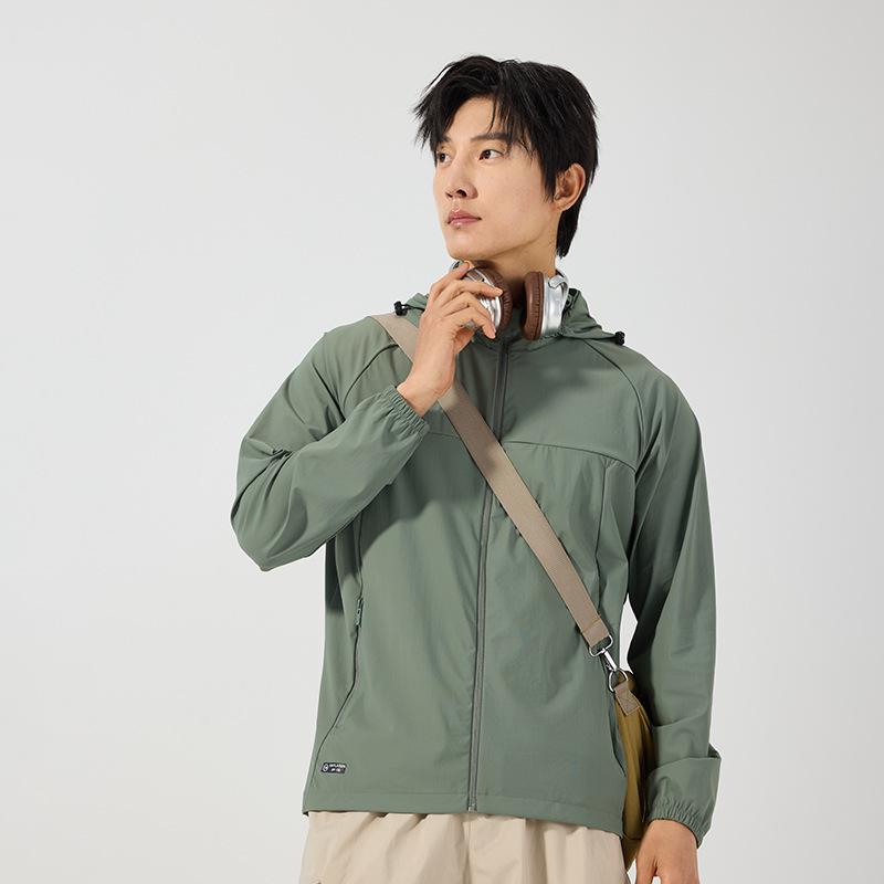 High-Magnification UV Protection Ice Silk Clothing for Outdoor Activities, Men's and Women's Sun Protection for Cycling, Driving, and Fishing.