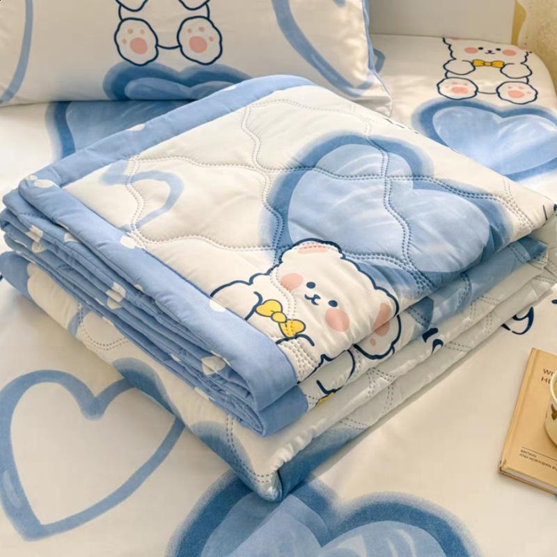 HOT Summer Thin Quilt Comforter Soft Air Conditioning Four-season Quilt/Duvet/Blanket Bed Duvets 150/180/200 Single/doublebed Quilt