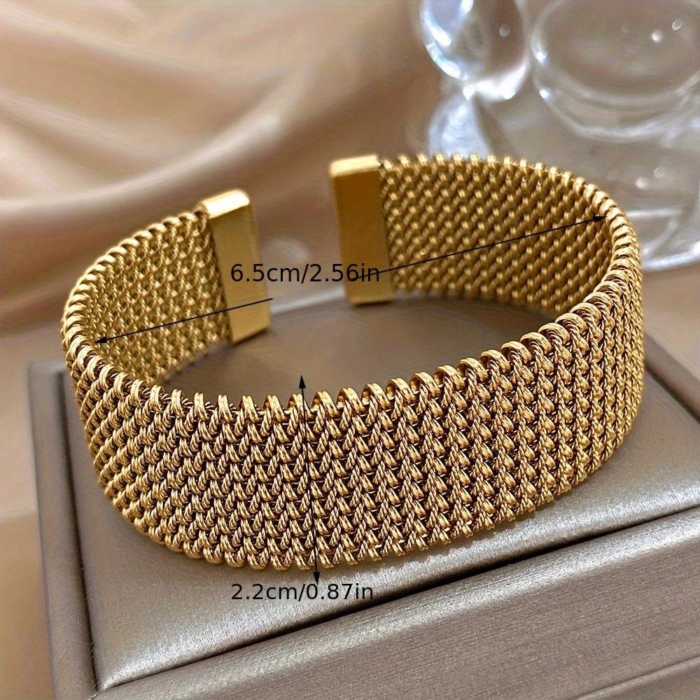 Vacuum Plated 18k European and American Dense Wire Embossed Titanium Steel Bracelet Female, Light Luxury and Non-fading Couple Jewelry