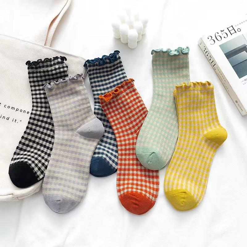 Women's Retro Plaid Cotton Socks Autumn Comfortable Elastic Crew Length Fashionable Short Socks For Daily Wear