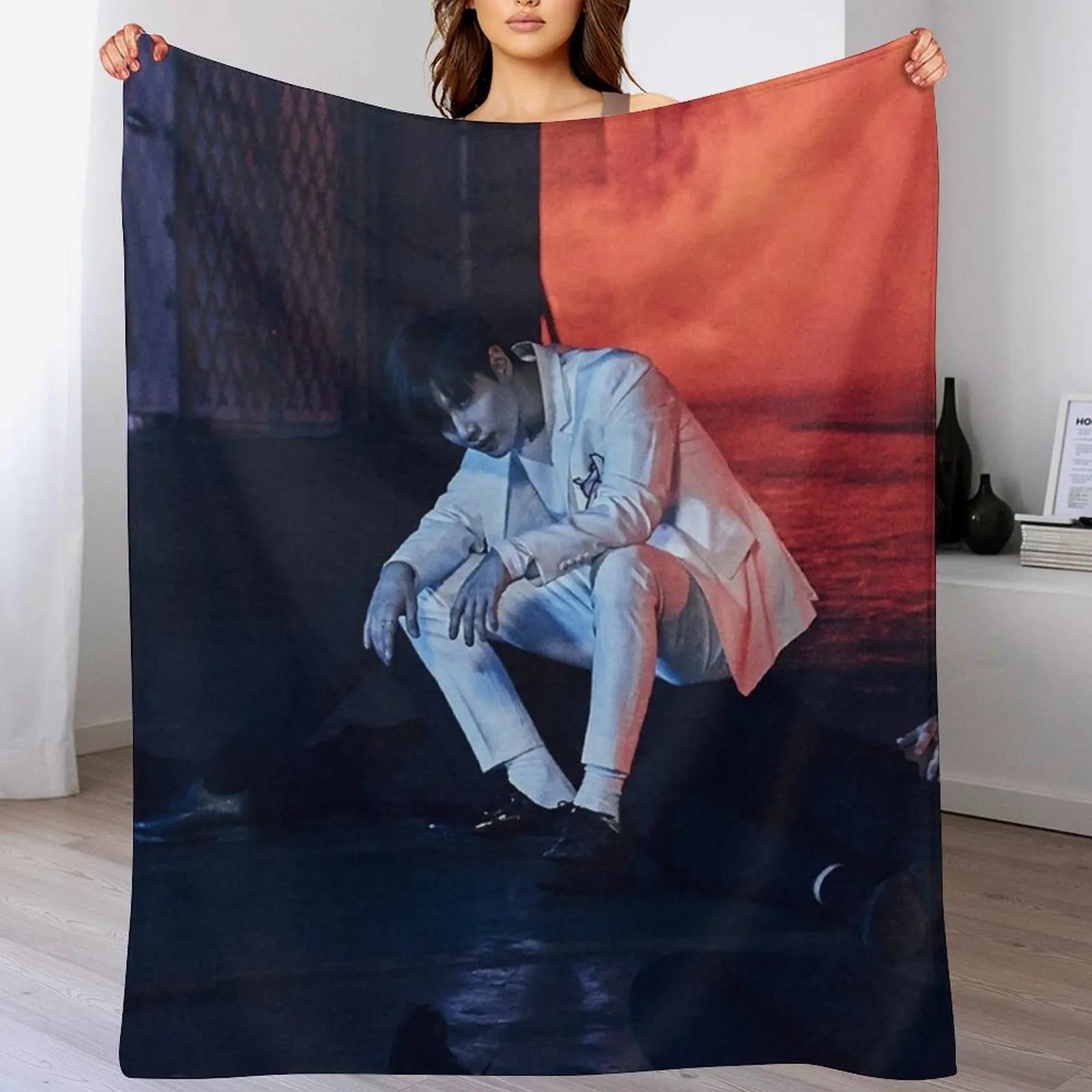 SHINee TAEMIN THIRSTY Throw Blanket Warm Plush Fuzzy Blanket for Living Room 102x76cm(40x30in)