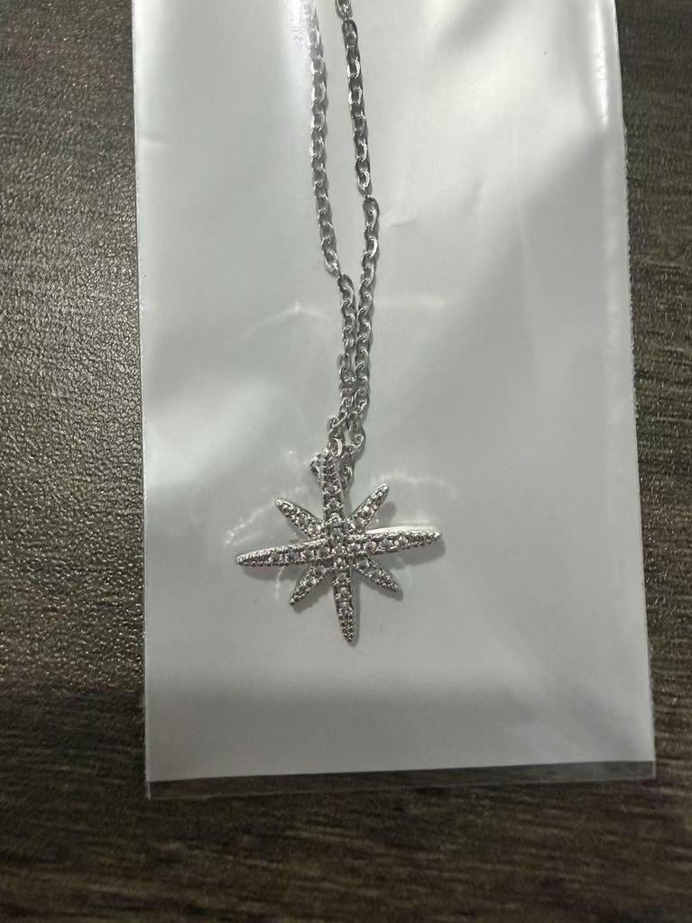 Pendentif Étoile à Huit Branches: Accessoire DIY de Luxe en Cuivre et Zirconia pour Femmes