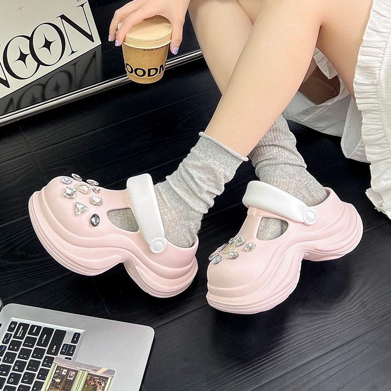 

Женские туфли с толстой подошвой и отверстиями, новинка лета 2025 года, для улицы, артефакт для свадебного платья, на высоком каблуке, нескользящие, сандалии-слайдеры 40