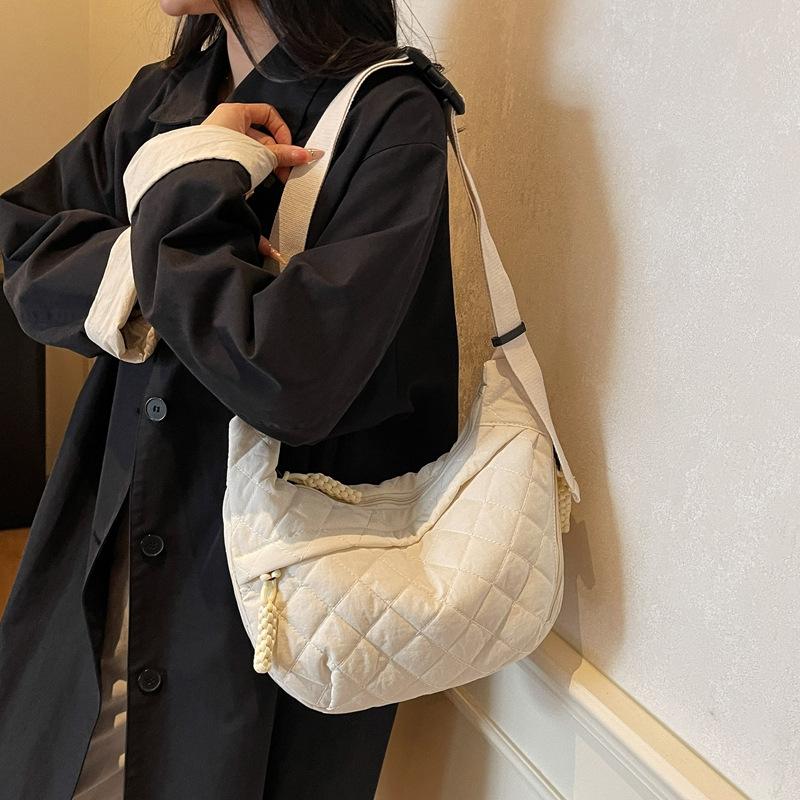 New Women Hobo Bag Large Capacity Crossbody Shoulder Bag Fashi Quilted Casual Tote Comfortable and Versatile Bags for Travel