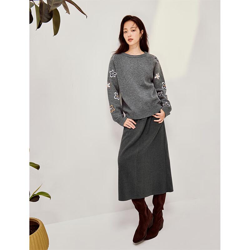 INMAN Women's Heavy Embroidered Floral Round Neck Sweater