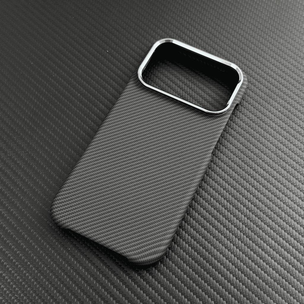 iPhone 17 Pro Max Kevlar Magnetic Case: Ultra-thin, Bare Metal Feel, Semi-Wrapped.