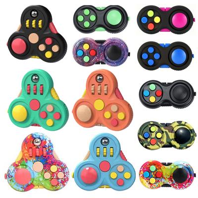 1pc Décompression Magic Cube Rotatif Anti-stress Fidget Toy Triangle Pad Poignée Puzzle Anxiété Fidget Contrôleur Focus Pad