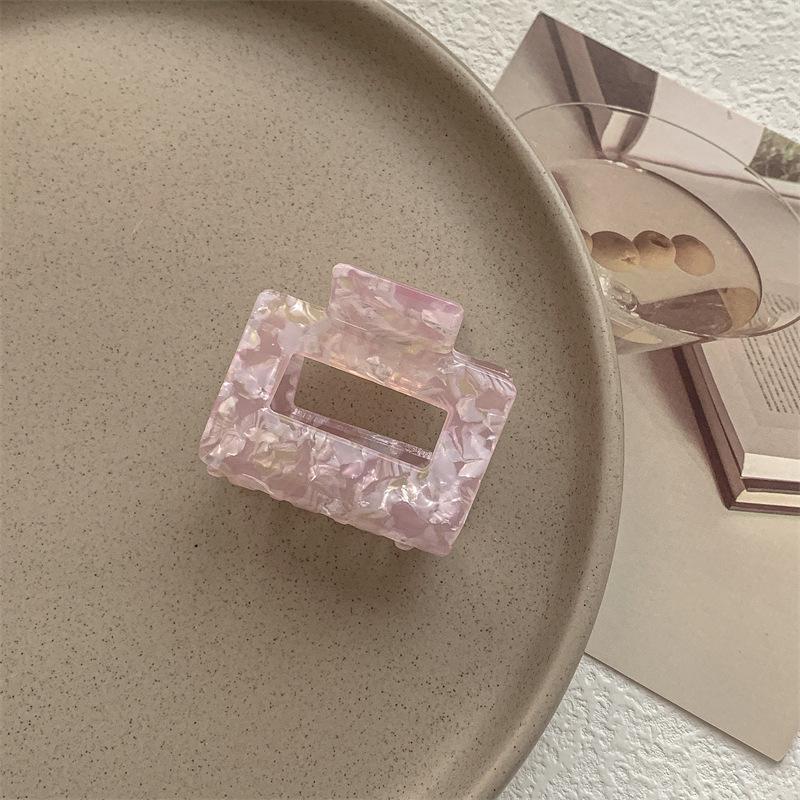 Korean Imitation Acetate High-End Shark Hair Clip - Elegant Hair Accessory for Stylish Looks