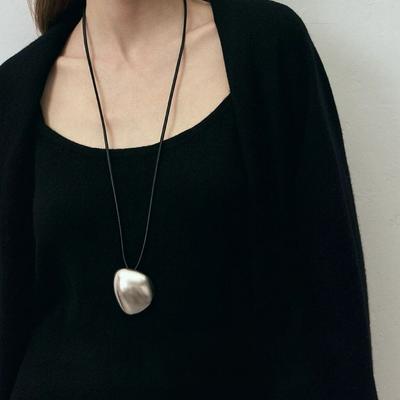 New Chinese Leather Rope Joint Necklace Women's Autumn Design Advanced Sense Simple Adjustable Leather Rope Long Neck Chain Sweater Chain