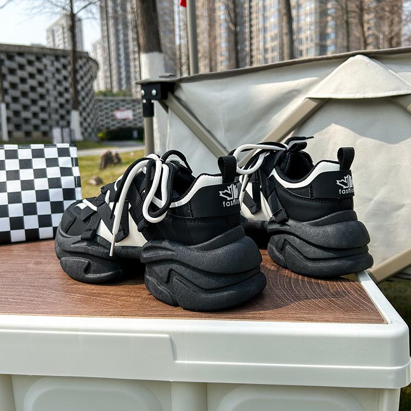 

Обувь для папы, женская весенняя новинка, повседневная обувь в корейском стиле на толстой подошве толщиной 6 см, женские кроссовки с круглым носком в взрывном стиле 40 чёрный