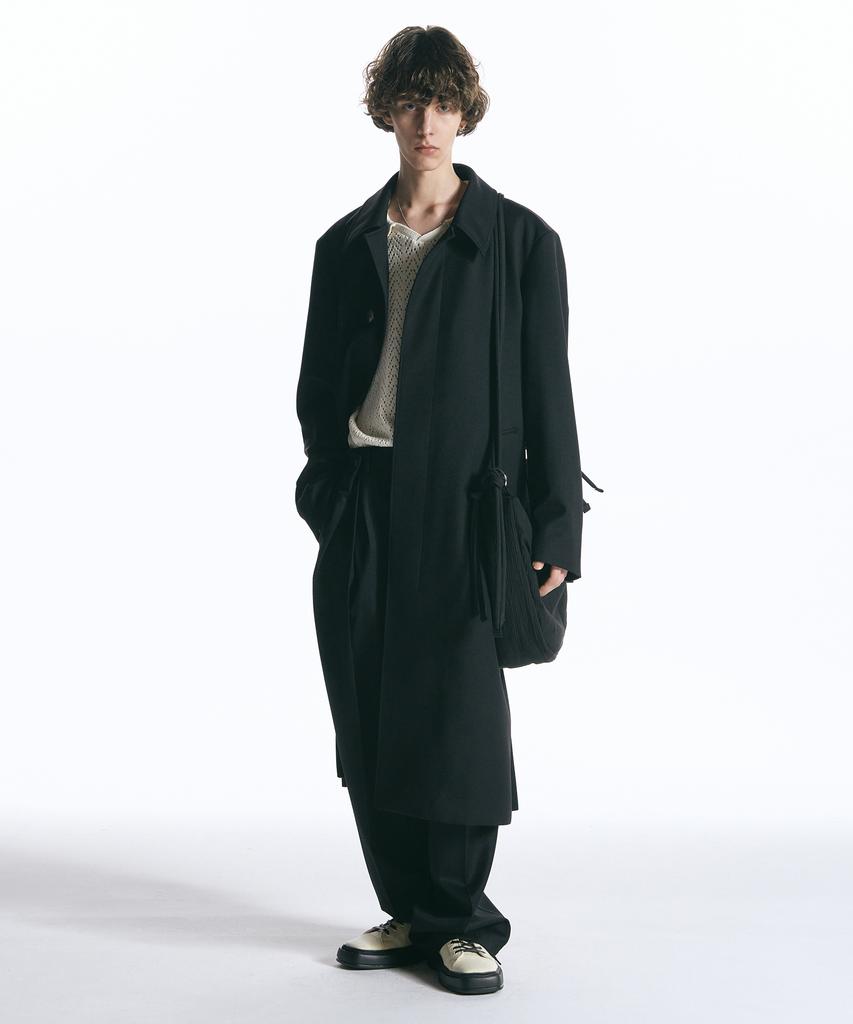 Insilence Back Flap Balmacaan Coat Black