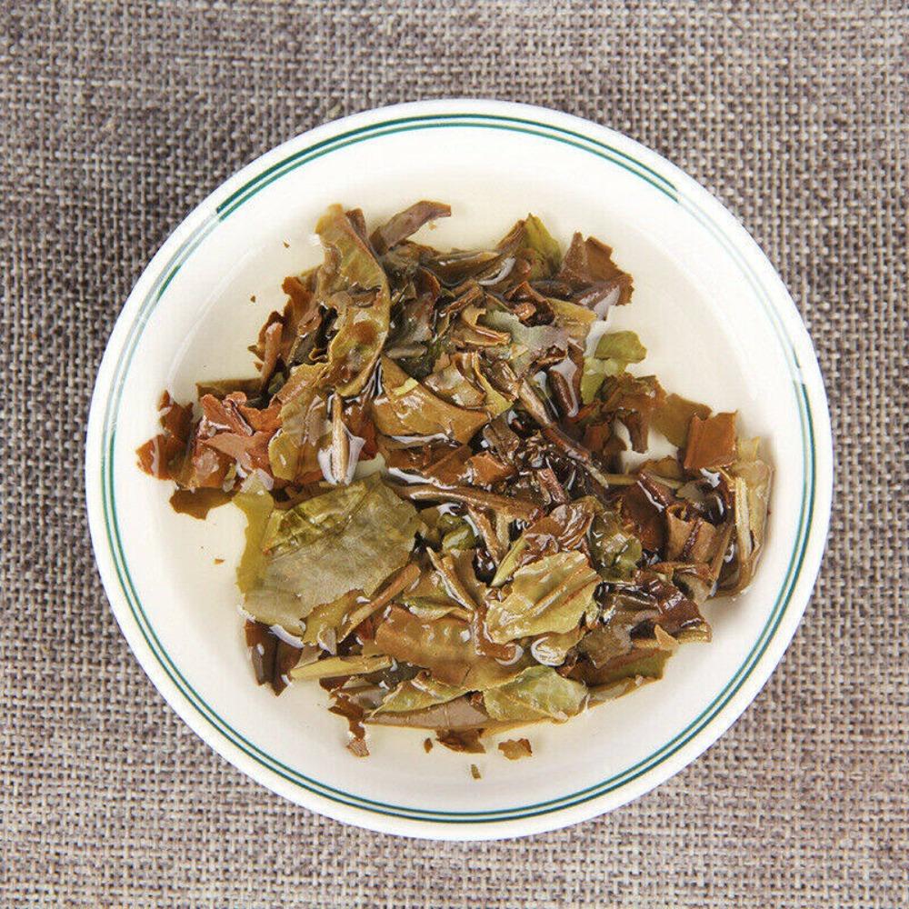 100g Natürlicher Weißer Tee Kuchen Alte Baum Xiao Bai Tian Hochgebirgs Kräutertee für Männer Frauen