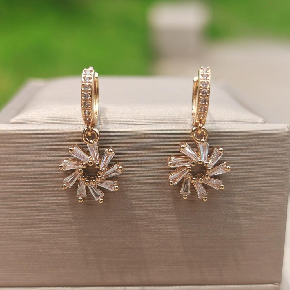

1 пара изысканных висячих сережек с геометрическим рисунком подсолнухов для женщин, ювелирные изделия с кубическим цирконием, повседневные аксессуары золотой