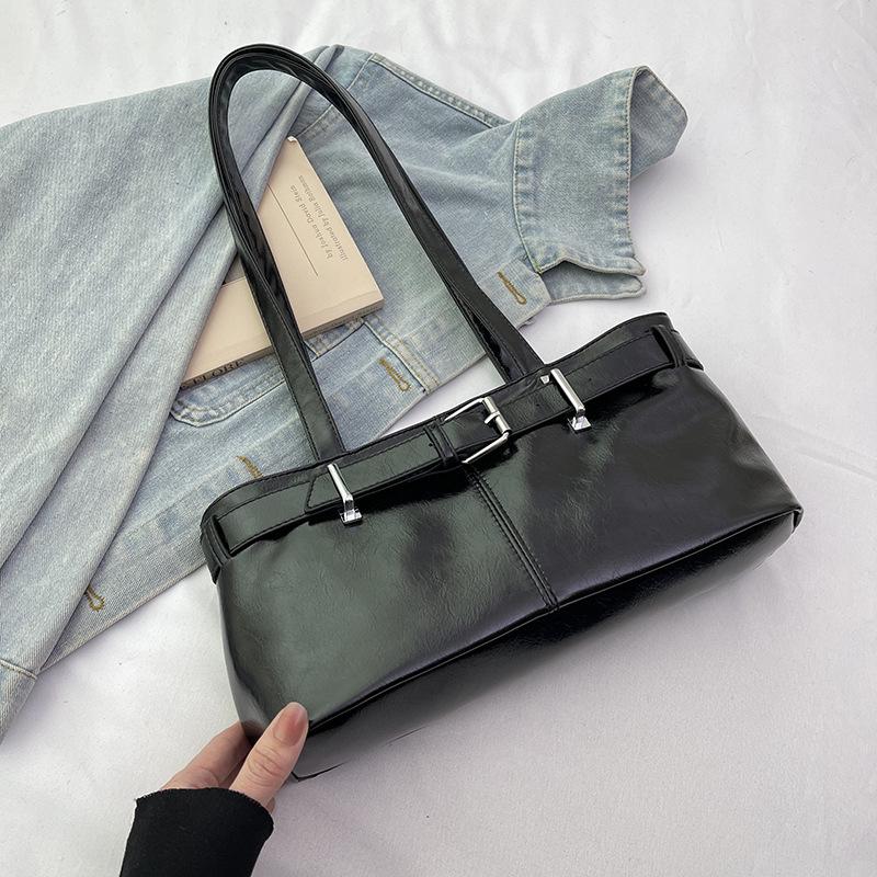 

2025 Women s Textured Fashion Handbag: Versatile Casual Commuter Shoulder Bag чёрный