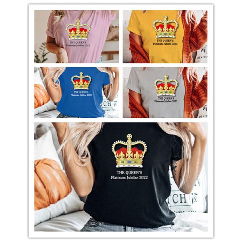 Stylish Queen's Platinum Jubilee Celebration T-shirt With Union Jack And Crown Print