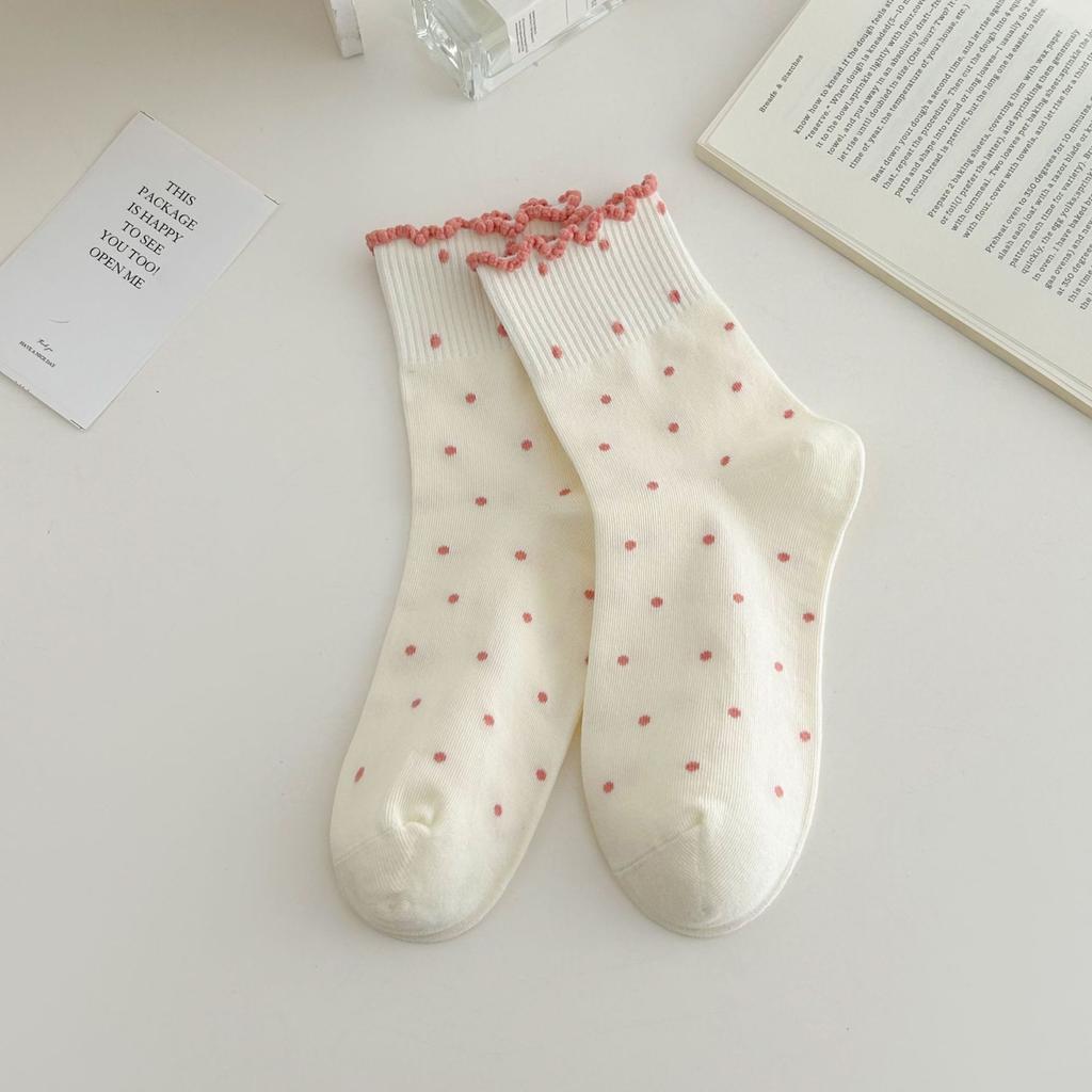Black Ear-trimmed Socks for Women's Spring and Autumn: Simple and Versatile Boneless Mid-calf Socks, Sweet Polka Dot Socks with A School Style