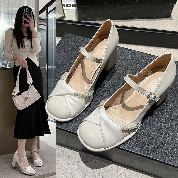 White Light Mouth Retro Gentle Mary Jane Single Shoes Women's Design Sense Niche Middle Heel Bridesmaid Dress High Heels