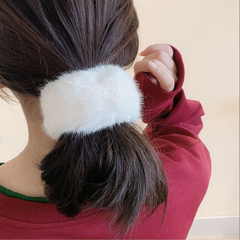 

Плюшевая петля для волос, милый и универсальный браслет из кроличьей шерсти, плюшевая петля для волос, петля для волос, веревка для головы, петля для волос с шариковой головой для девочек белый