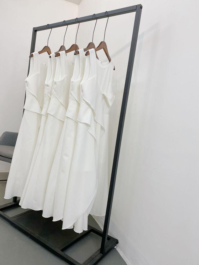 Sleeveless High-Waist White Dress: Elegant French Style for Spring & Summer