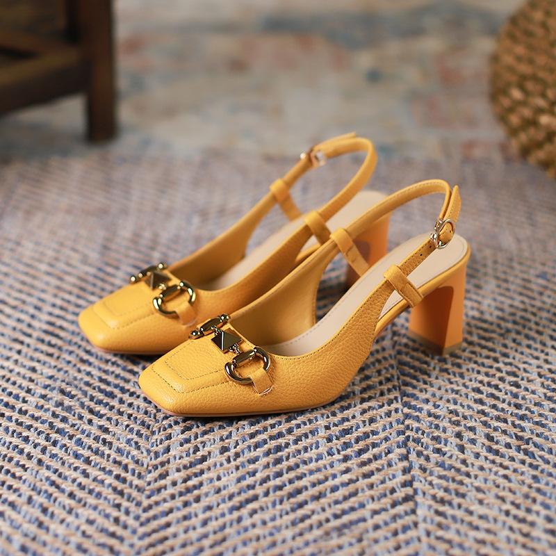 Hochhackige Sandalen Sommer Square Toe Dicken Absätzen Sandalen Frauen Koreanische Version Horsebit Schnalle Baotou Einzelschuhe Frauen