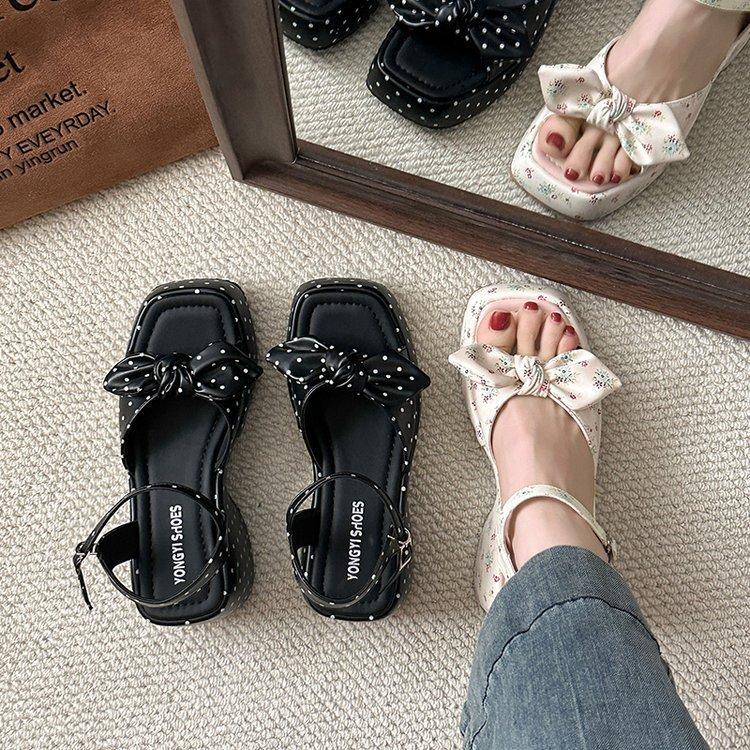 French small floral wedge heel platform sandals women's outer wear 2025 new summer small height increase skirt Roman shoes