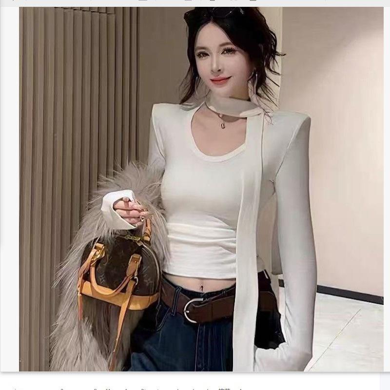 2025 Slim Fit U-Neck Fleece T-Shirt: Autumn/Winter Comfy Commute Style with Ribbon Accents