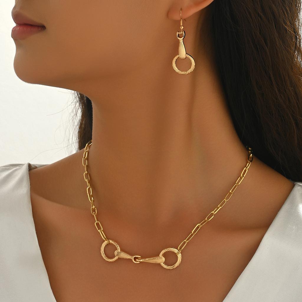 Jewelry Set Light Luxury Circle Design Necklace and Earrings