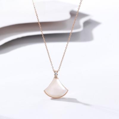 Petit collier jupe femme coquille de fritillaire blanche accessoires de mode coréens chaîne de cou de niche pendentif ins
