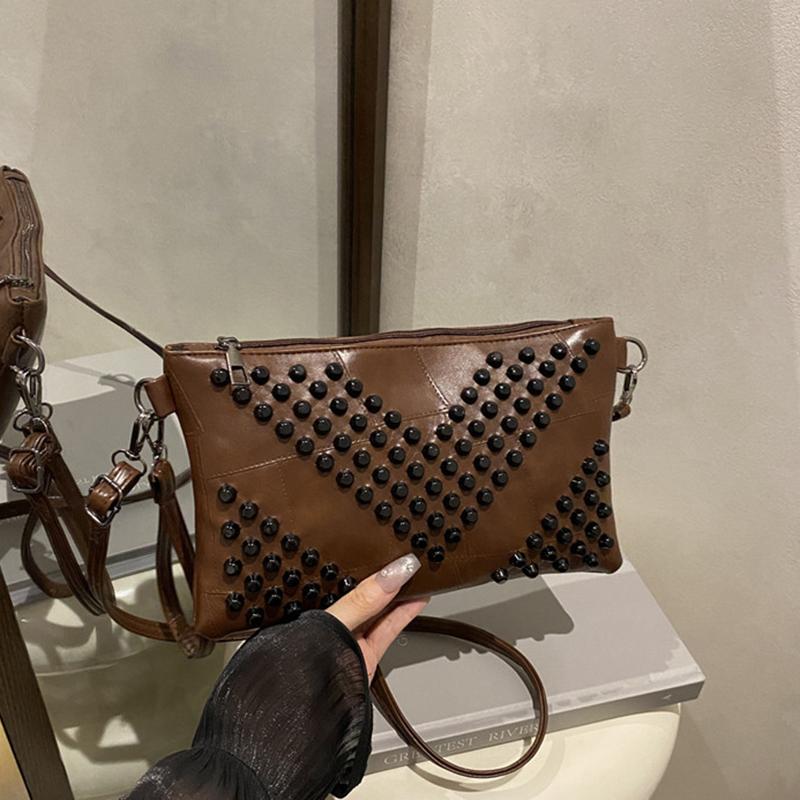 

Yogodlns Trendy Rivet Square Bags For Women Retro Zipper Black Shoulder Bag Simple PU Leather Crossbody Pack Casual Commuter Handbags 27x1x17cm кавовий