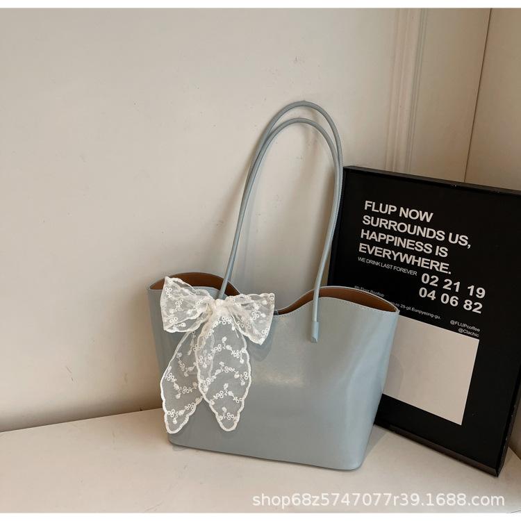 Foreign style simple urban commuting large capacity portable tote bag women's new high-end casual shoulder armpit bag