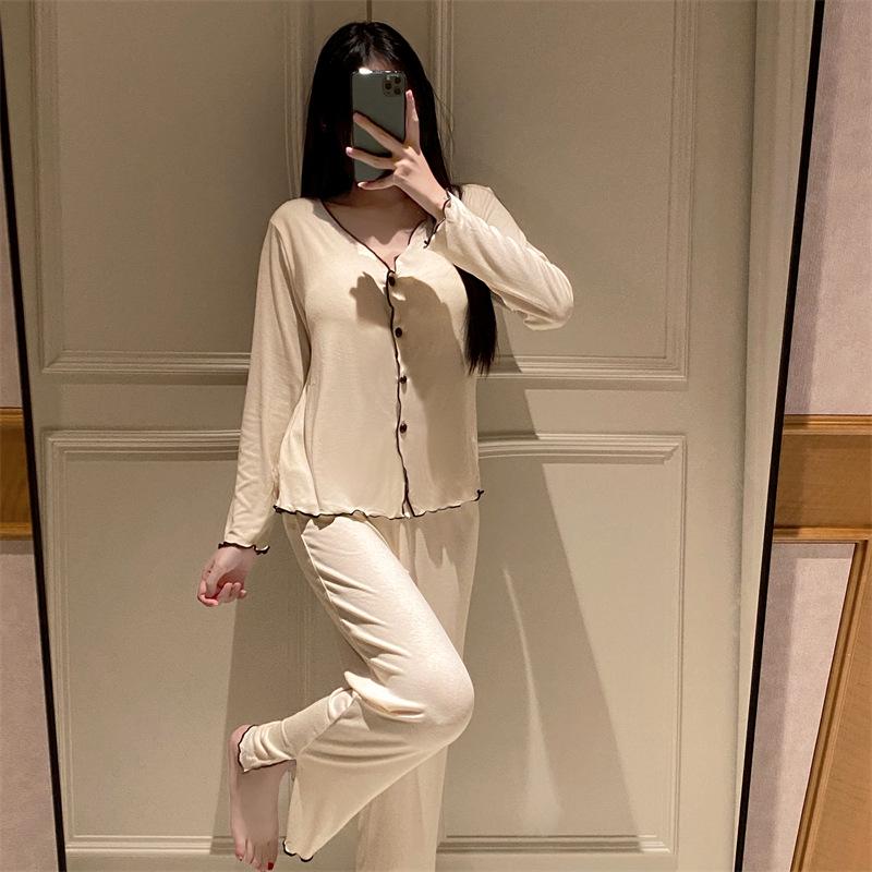 Taro Purple Modal Cotton Women's Pajamas, French Style, Long Sleeves, Sweet Design with Breast Pads, Perfect for Spring and Autumn.