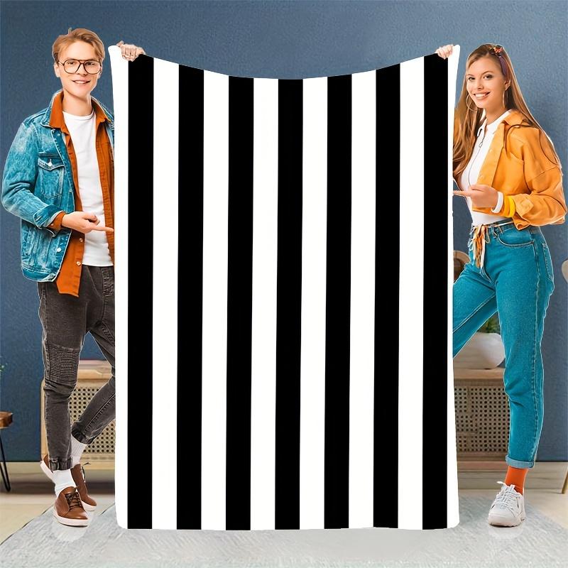 1 pezzo Coperta in Flanella con Stampa a Righe Semplice Bianca e Nera, Un Regalo Super Morbido per Buoni Amici, Adatta per Camera da Letto, Divano Letto
